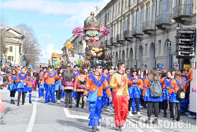 Carnevale di Pinerolo vincono "Gli amici del Pellice"