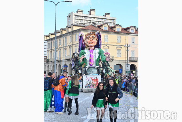 Carnevale di Pinerolo vincono "Gli amici del Pellice"