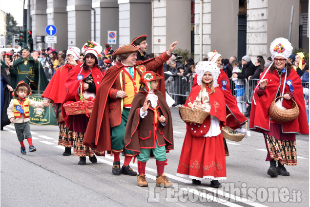 Carnevale di Pinerolo vincono "Gli amici del Pellice"
