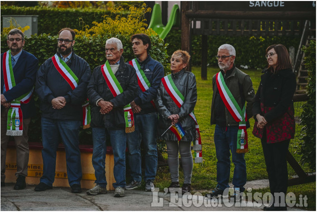 80º della Liberazione dal nazifascismo: le immagini della fiaccolata della Val Chisone
