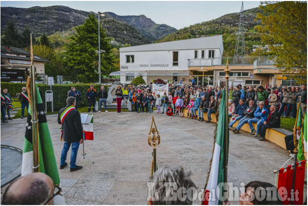 80º della Liberazione dal nazifascismo: le immagini della fiaccolata della Val Chisone