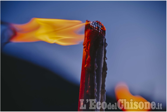 80º della Liberazione dal nazifascismo: le immagini della fiaccolata della Val Chisone