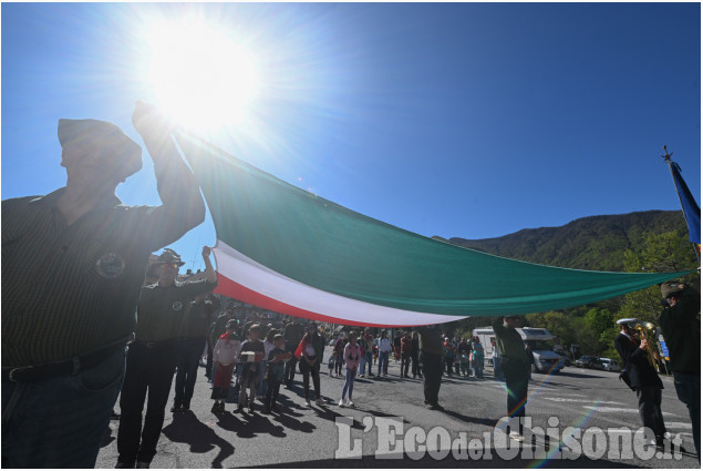25 aprile in Val Chisone: cortei e partecipazione per ricordare chi diede la vita per la Liberazione