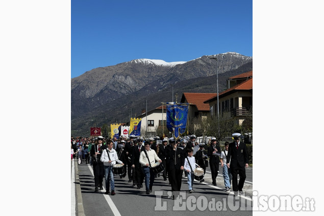 25 aprile in Val Chisone: cortei e partecipazione per ricordare chi diede la vita per la Liberazione