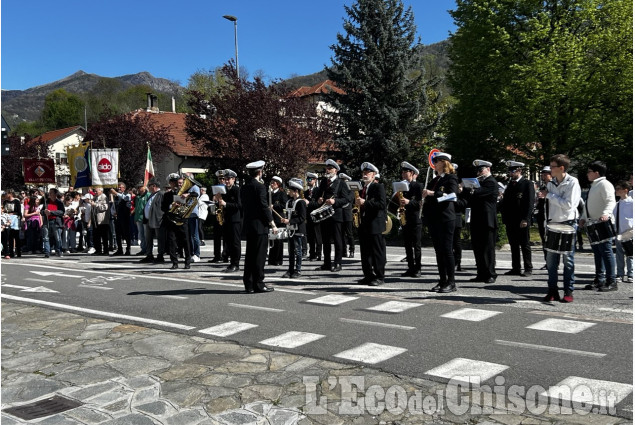 25 aprile in Val Chisone: cortei e partecipazione per ricordare chi diede la vita per la Liberazione