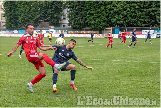  Calcio play-off per la serie D: Pinerolo supera nettamente Bolzano, ritorno in discesa.