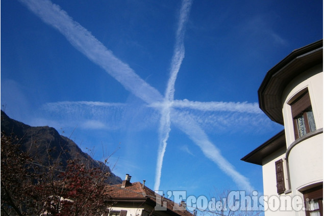 Villar Perosa: asterisco bianco nel blu di Michele Fiore La foto vincitrice della settimana: i colori dell'autunno di Giacomo Abrate
