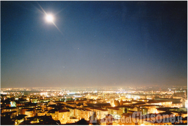 Pinerolo: luci della città di Ndoka Drini La foto vincitrice della settimana: i colori dell'autunno di Giacomo Abrate