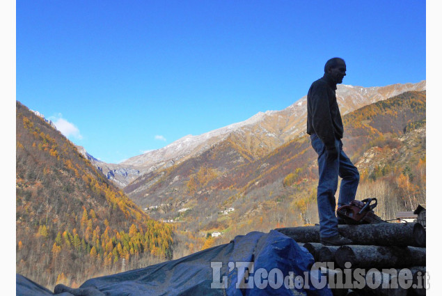 Un panorama mozzafiato a Massello di Claudio Bonifazio La foto vincitrice della settimana: i colori dell'autunno di Giacomo Abrate