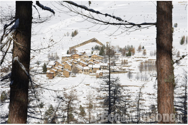 Borgata Pequerel sotto una coltre di neve di Elena Maccari La foto vincitrice della settimana: i colori dell'autunno di Giacomo Abrate