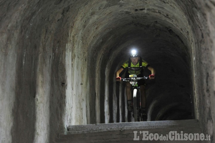 Iron Bike al passaggio sui gradini del Forte di Fenestrelle, verso Sestriere