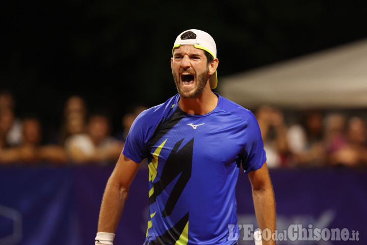 Tennis: Andrea Vavassori batte Andy Murray sul centrale di Madrid