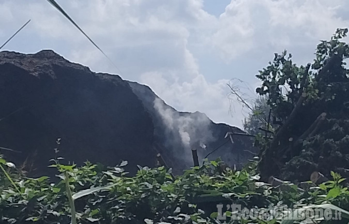 Vinovo: si è riacceso l’incendio in Via Candiolo