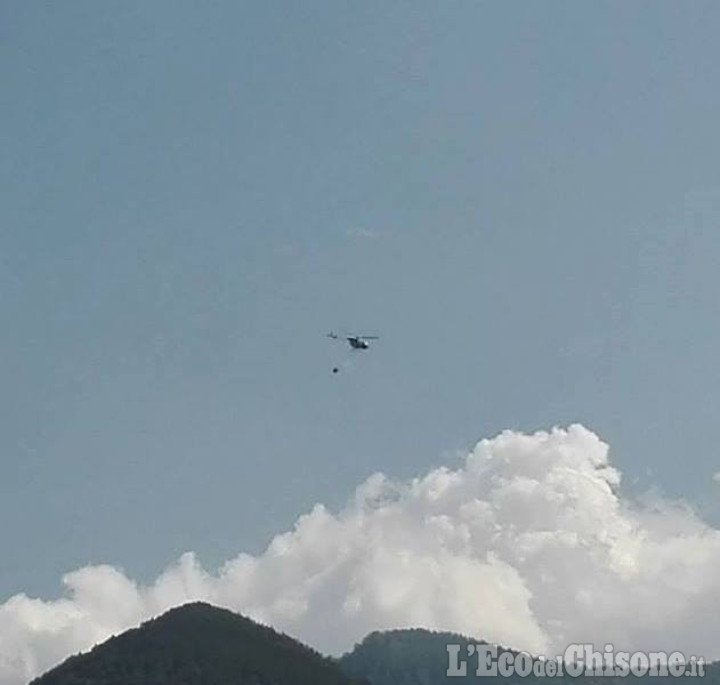 Incendio boschivo sopra Perrero, Vigili del fuoco in azione