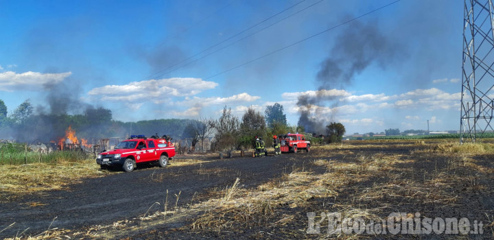 Fiamme in zona Marbrasso nei campi di grano tra None e Volvera