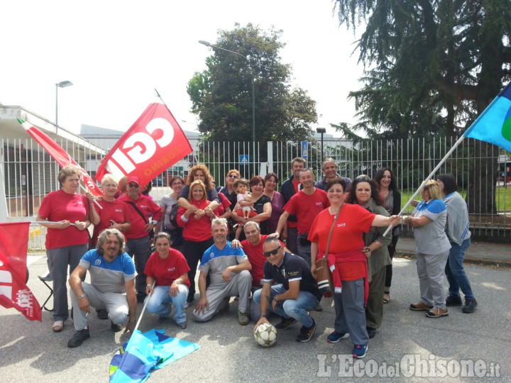 Volvera: dipendenti delle pulizie in sciopero davanti alla Mopar