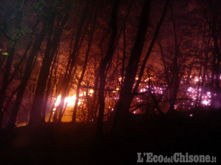 Incendio di Cumiana: preoccupano ancora due focolai