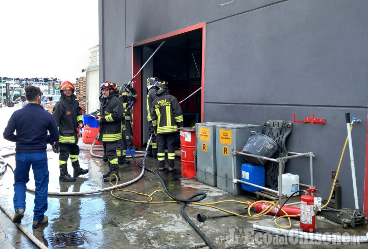 Bricherasio, incendio alla Minitop