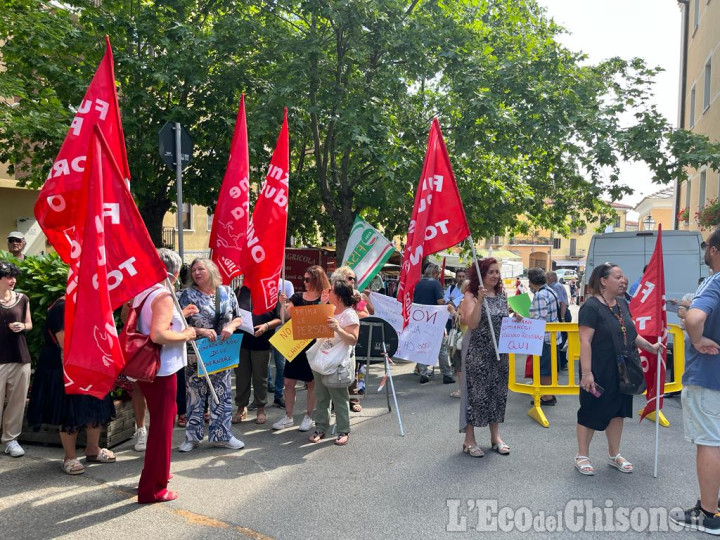 Cumiana: presidio contro la chiusura della casa di riposo comunale 