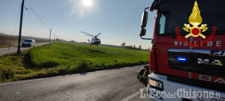 Schianto frontale alla Crocera di Barge, grave una 25enne