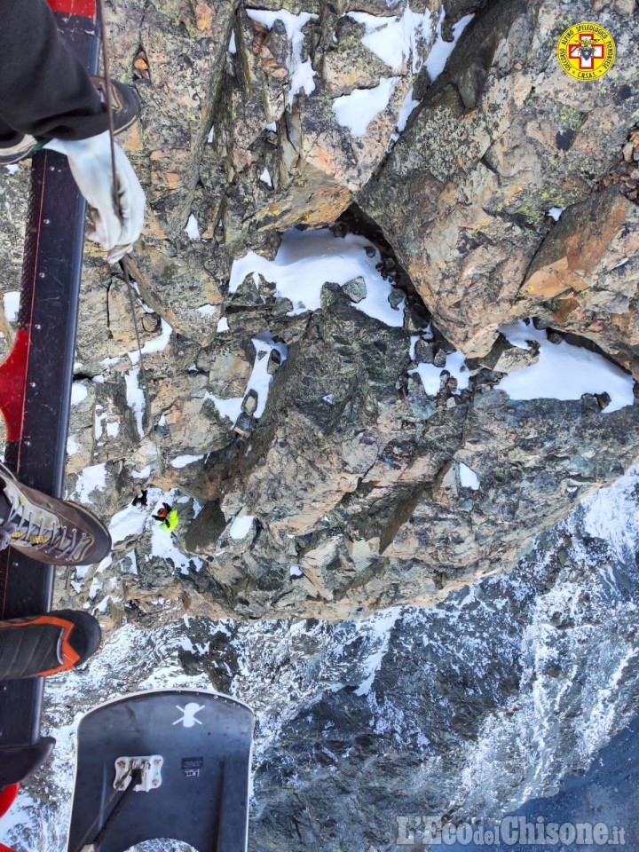 Recuperata dal Soccorso alpino coppia di escursionisti bloccata sulla cresta est del Monviso