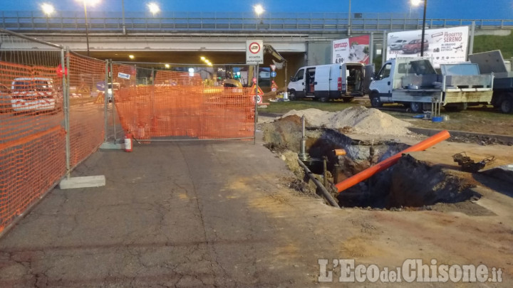 Beinasco: guasto a Fornaci durante i lavori sulla linea del gas, traffico nel caos