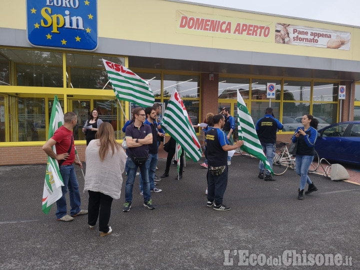 Orbassano: sciopero all’Eurospin, dipendenti solidali con il collega tunisino