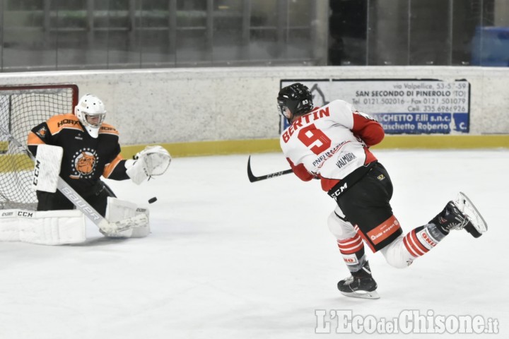 Hockey ghiaccio, bel test per Valpeagle: i Mastini Varese rimontano