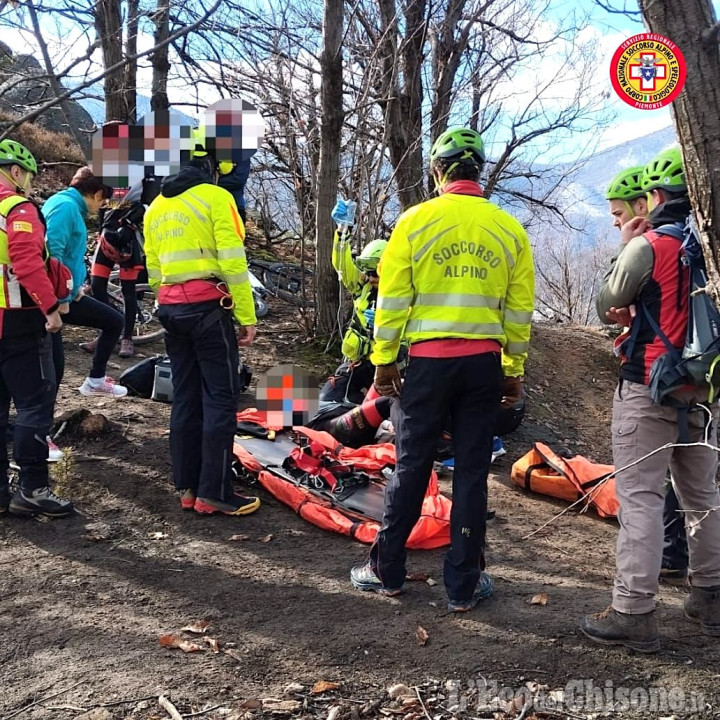 Cumiana: 15enne cade dalla bici e si frattura un femore