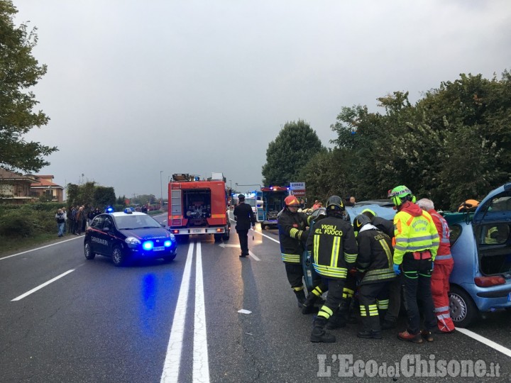 Maxi tamponamento sulla Sp6, all’incrocio tra Volvera e Rivalta: quattro i feriti