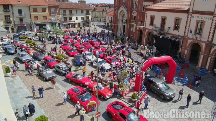 A Orbassano auto e moto d'epoca per la rievocazione della "Coppa delle sei ore"