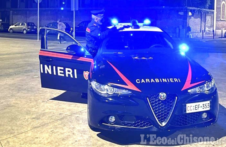 Nichelino: con la droga in auto, sperona l’auto dei carabinieri per fuggire