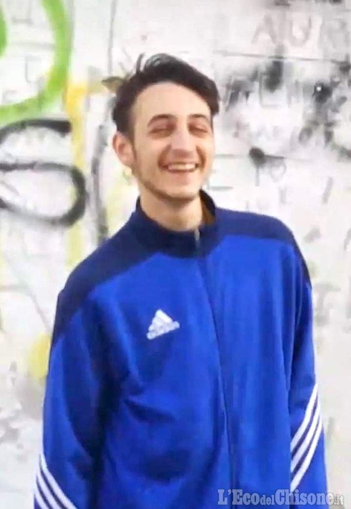 Tutta Volvera piange il giovane Mattia, morto ieri sera travolto da un'auto