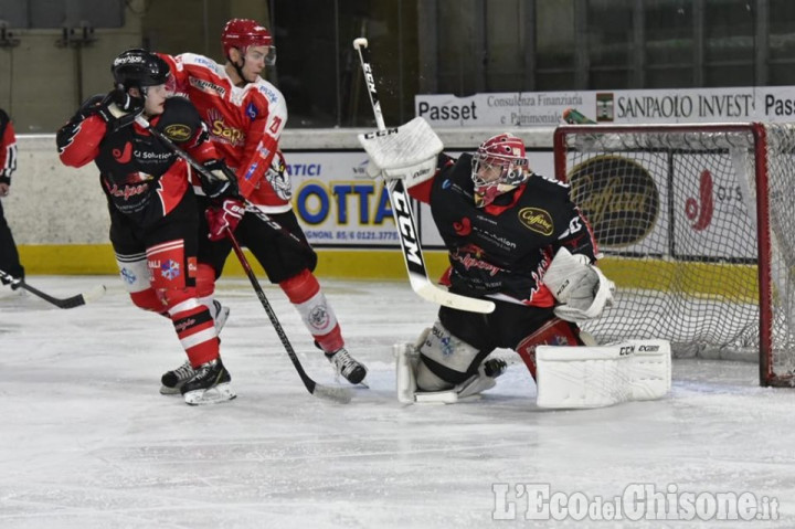 Hockey ghiaccio Ihl, brutta serata per la Valpeagle, sconfitta in casa dal Pergine terzo in classifica