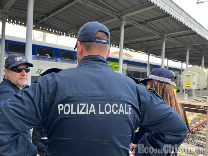 Pinerolo: calci, pugni e coltelli, attimi di tensione alla stazione ferroviaria