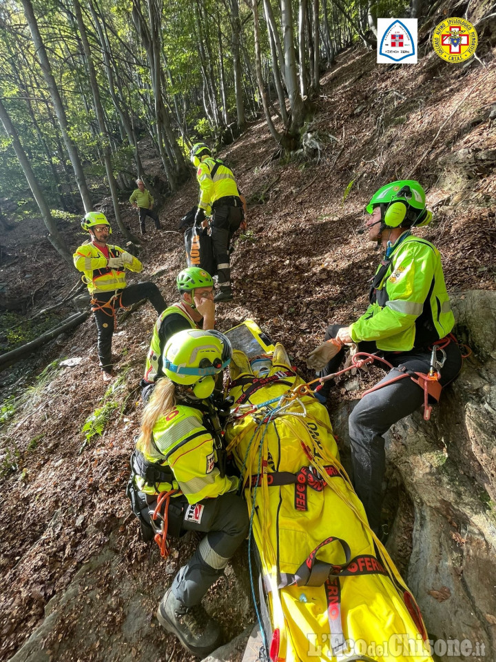 Coazze: cercatore di funghi caduto a Pian Neiretto, salvato da Soccorso Alpino ed elicottero di Azienda Zero