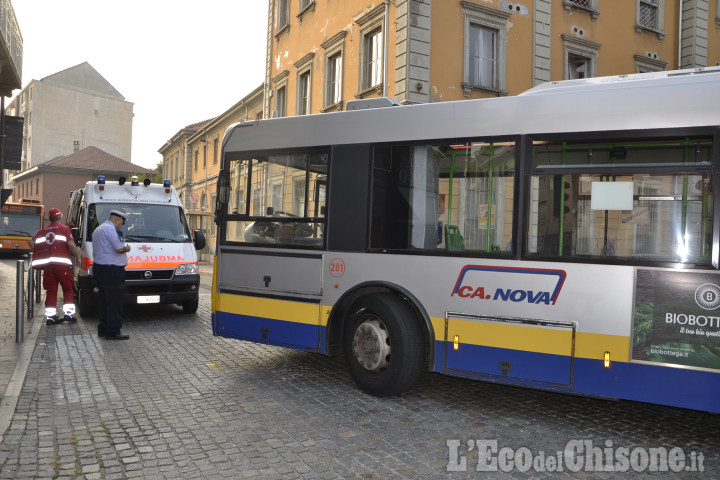 Nichelino: donna investita da un pullman