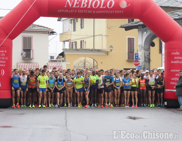 Apple Run, successo targato Kenya e bellissima festa per oltre 1000