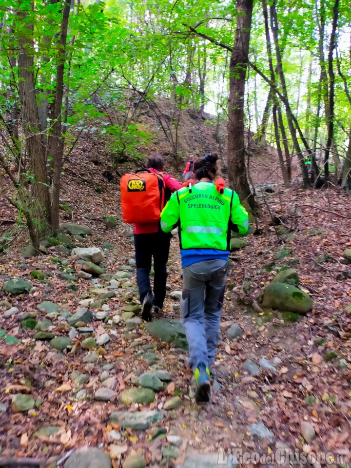 79enne cade nei boschi tra Giaveno e Avigliana, l’intervento del Soccorso Alpino