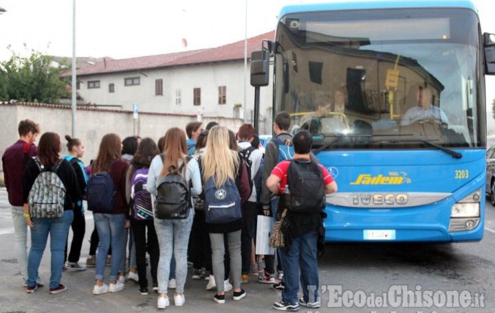 Studenti: voucher Sadem solo in caso di nuovo abbonamento annuale? Una madre: «Sono indignata»