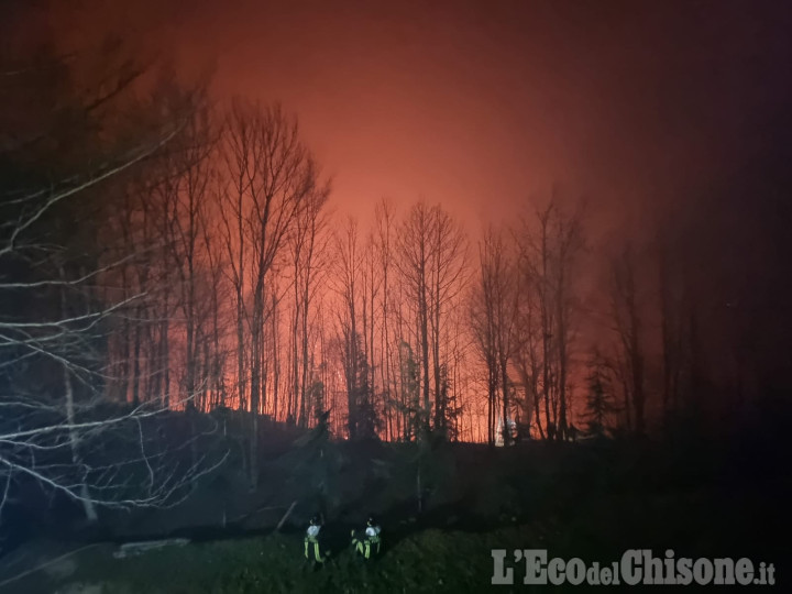Incendio di inverso Porte: evacuate 25 persone dalla borgata Allamanda di Prarostino