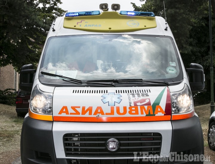 Con l&#039;auto contro un muro, muore 45enne di Vinovo