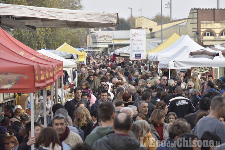 Fiera dei Santi di Luserna S. Giovanni: palcoscenico della Val Pellice