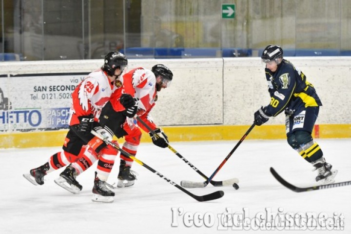 Hockey ghiaccio, la Federazione impone di giocare, Valpe-Bressanone a porte chiuse