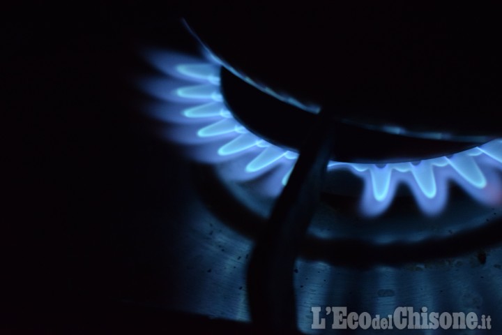 Energia, ricari tra 44 e 66% su gas e luce: le previsioni di Acea