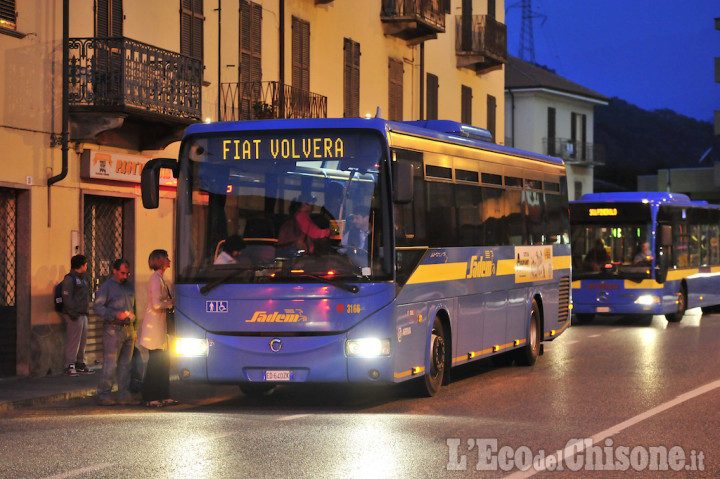 Pinerolo: i pendolari agli amministratori: «I bus sono insostituibili»