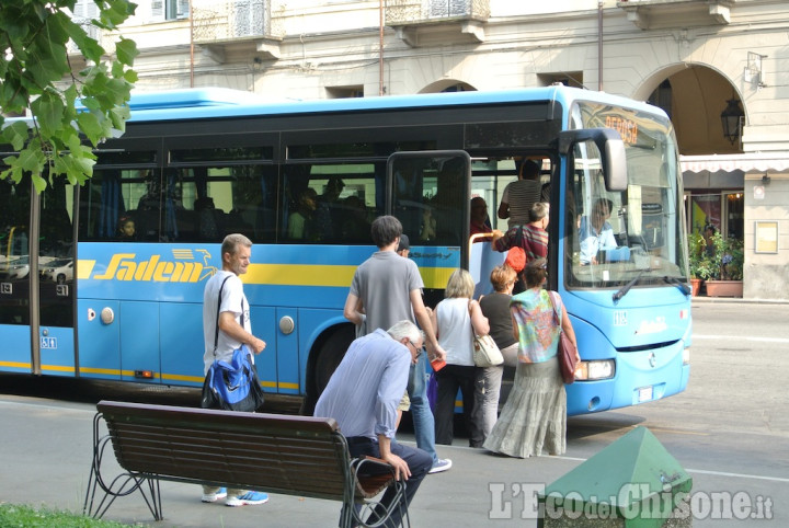 I Pendolari autobus si uniscono in comitato: «Ecco cosa chiediamo»