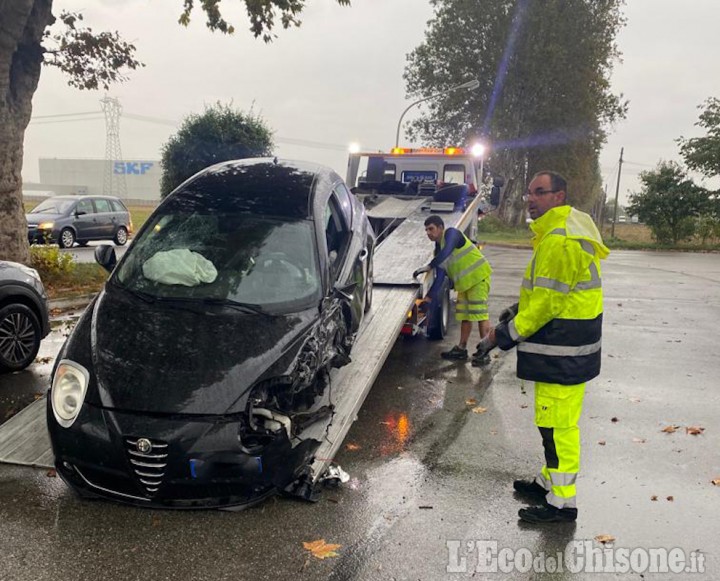 Airasca: scontro tra due auto sulla Provinciale 23