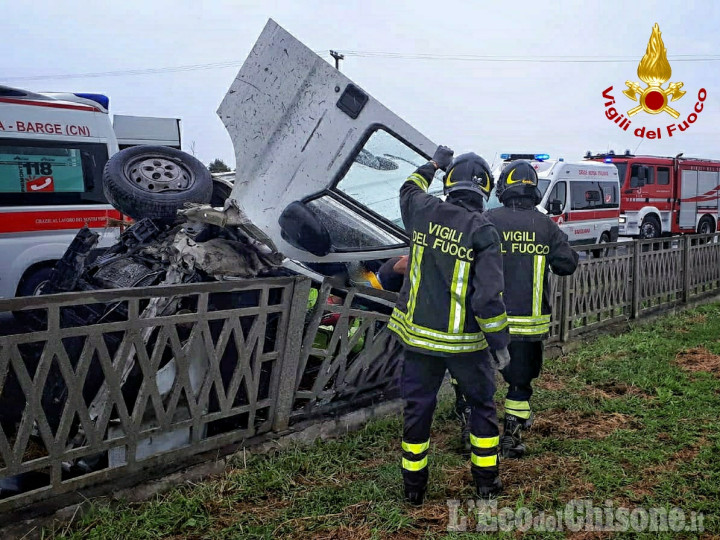 Saluzzo: furgone fuori strada sulla Provinciale 662, due feriti lievi