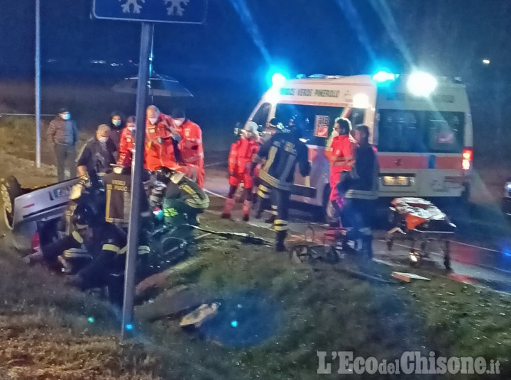 Volvera: un altro incidente sulla Sp141, auto ribaltata e conducente in ospedale
